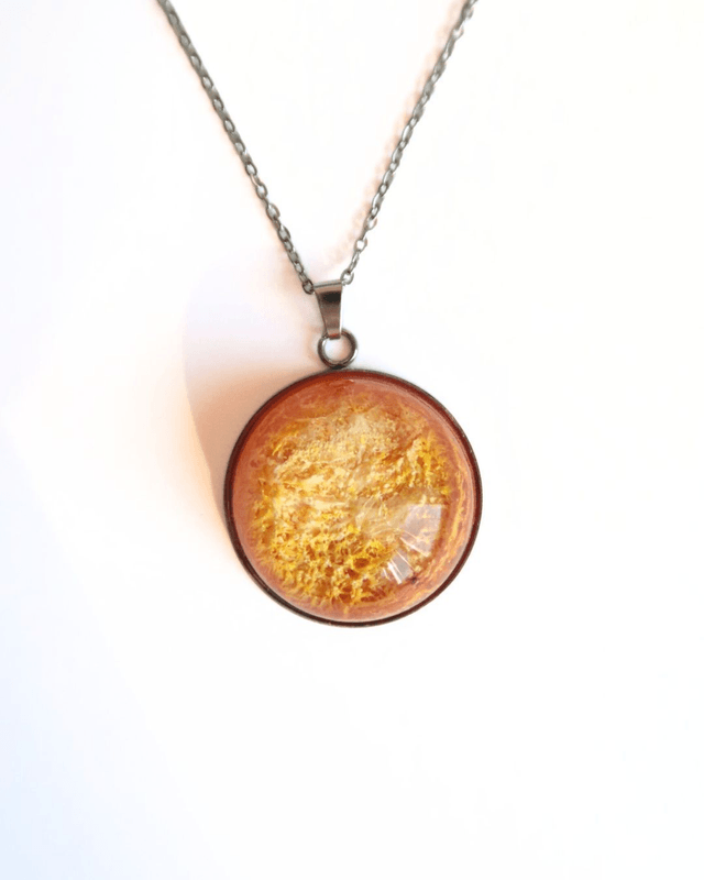 Collier Planète à adopter Mylia | BP094 | Pétri