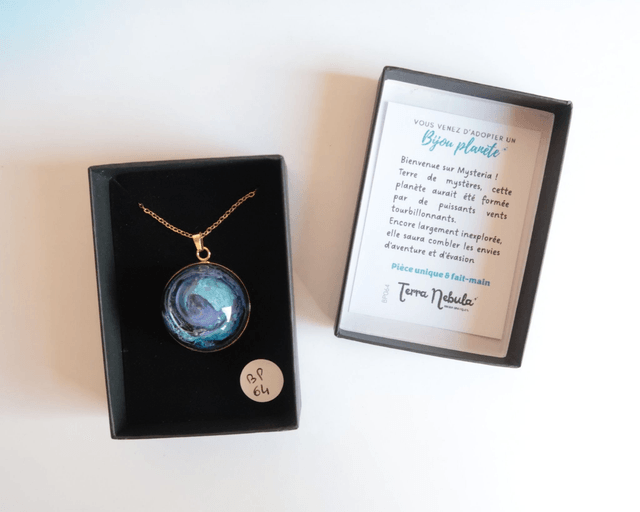 Collier Planète à adopter Terra Mysteria  | BP064 | Pétri