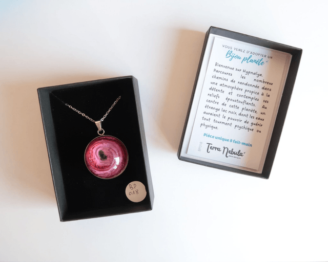 Collier Planète à adopter Hypnalya | BP018 | Pétri