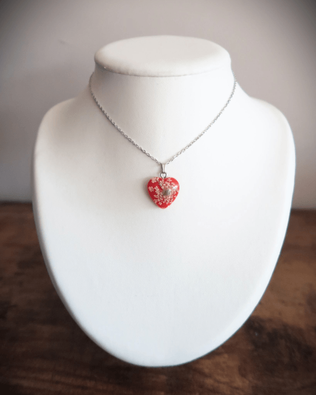 Collier Cœur fleuri Rouge | CO009 | Ombelles