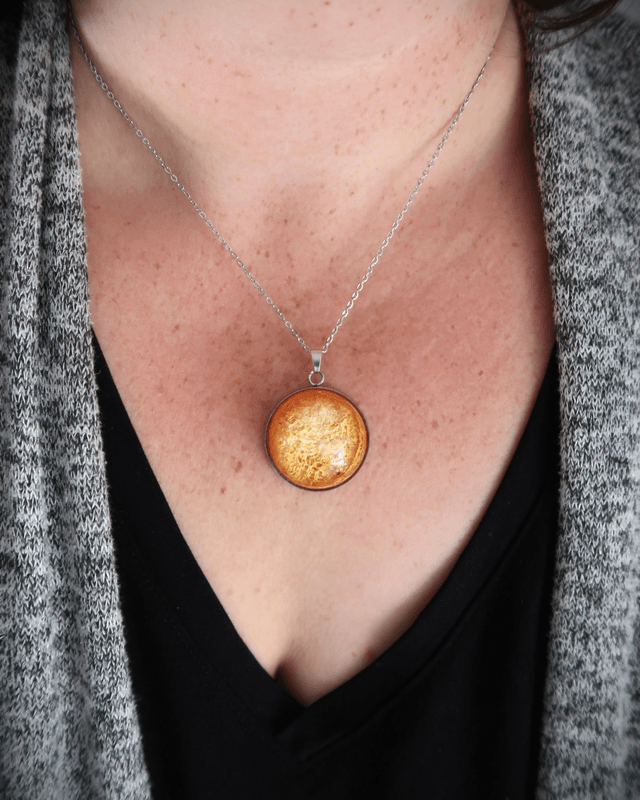 Collier Planète à adopter Mylia | BP094 | Pétri